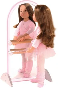 Götz 3402636 Ballettstange Für Puppen Mit Spiegel Aus Holz - Gesamthöhe 52 Cm - Für Babypuppen Und Stehpuppen Von 25 - 50 Cm -Spielzeug Förderung goetz 3402636 ballettstange fuer puppen mit spiegel aus holz gesamthoehe 52 cm fuer babypuppen und stehpuppen von 25 50 cm 2