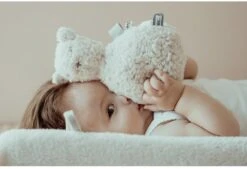 Snoozebaby ORGANIC Bobby Bear Ball Stone Beige 7 Snoozebaby ORGANIC Bobby Bear Ball Stone Beige -Spielzeug Förderung snoozebaby organic bobby bear ball stone beige 3